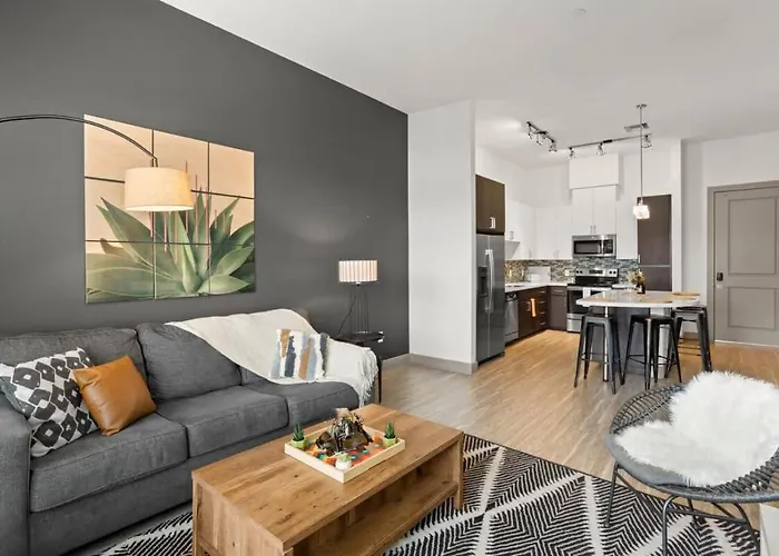 Modern Town Cozysuites Apartment